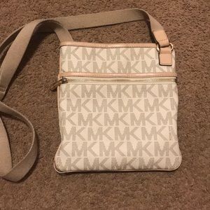 Micheal Kors crossbody!
